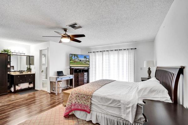 Lakes Of Lantana, 8116 Chatuga Ct, Lake Worth, Florida 33467, image 3