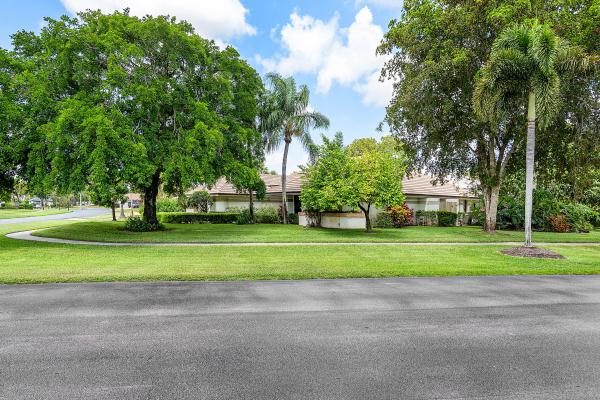 Polo West Estates, 2029 Greenview Cove Dr, Wellington, Florida 33414, image 1