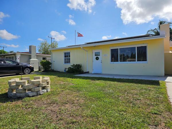 Golfview Heights, 2353 Fairway Dr, West Palm Beach, Florida 33409, image 1