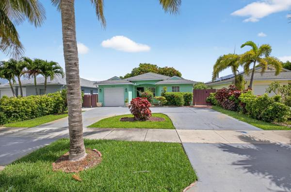 Boynton Heights, 131 SW 1st Ave, Boynton Beach, Florida 33435, image 1