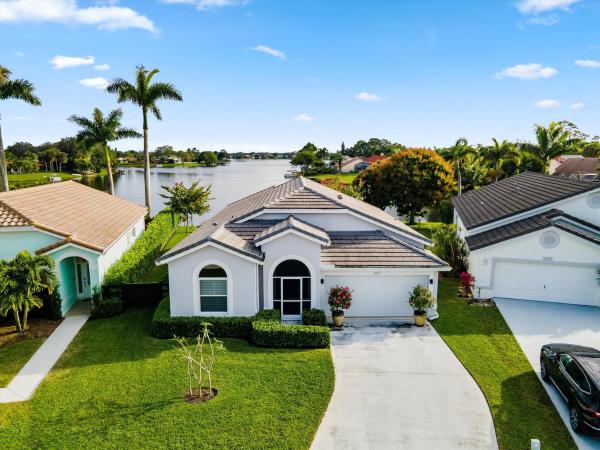 Monterey On The Lake, 830 Lake Wellington Dr, Wellington, Florida 33414, image 1