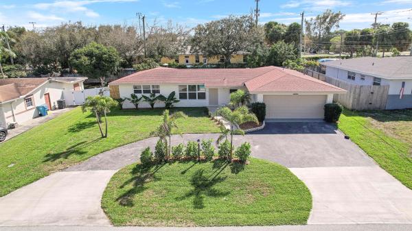 Woodcrest Manor, 334 SW 14th Th Ave, Boynton Beach, Florida 33435, image 1