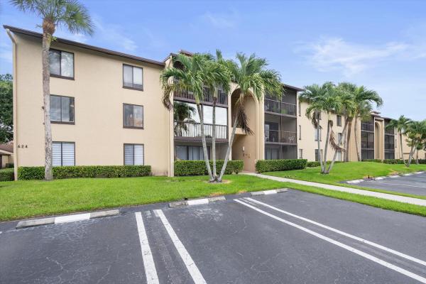 Pine Ridge North 2, 624 Sea Pine Way #A2, Greenacres, Florida 33415, image 3
