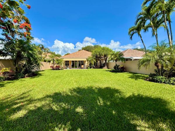 The Hamptons At Maplewood, 187 Hampton Cir, Jupiter, Florida 33458, image 1