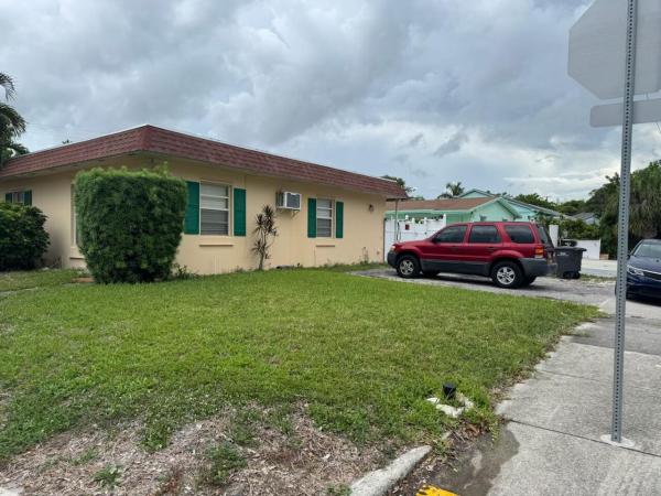 Lakeview Ridge, 4601 Lake Ave, West Palm Beach, Florida 33405, image 1