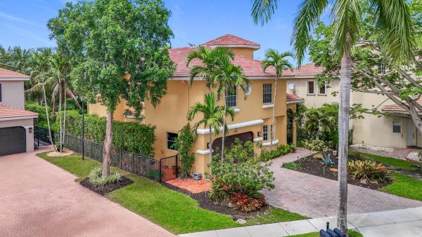 Colony Court, 12471 SW 1st Street St, Plantation, Florida 33325, image 1