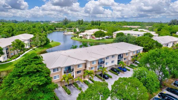 Grand View At Crestwood, 600 Crestwood Court N #609, Royal Palm Beach, Florida 33411, image 1