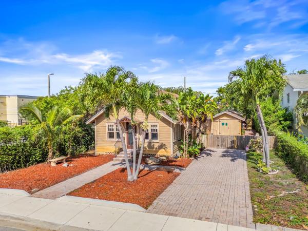 Lake Worth Town, 909 N L St, Lake Worth Beach, Florida 33460, image 1