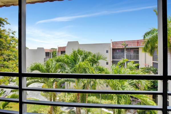 Plantation Club, 6855 W Broward Blvd #406, Plantation, Florida 33317, image 1