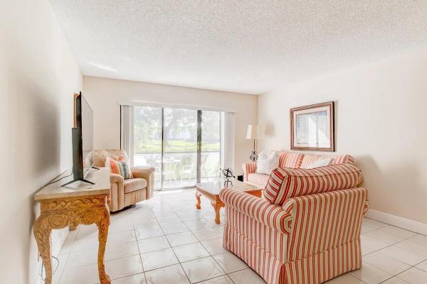The Palm Club, 1007 Green Pine Blvd #G1, West Palm Beach, Florida 33409, image 1