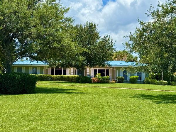 2715 S Indian River Dr, Fort Pierce, Florida 34950, image 1