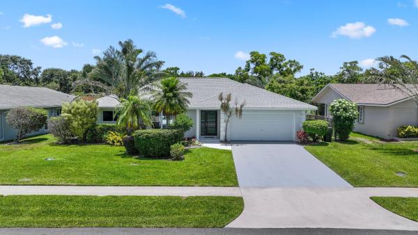 Lakeview, 3384 Lakeview Dr, Delray Beach, Florida 33445, image 2