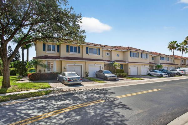 Parkside Village, 3004 N Evergreen Cir, Boynton Beach, Florida 33426, image 1
