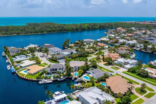 Lake Rogers Isle, 721 NE 38th St, Boca Raton, Florida 33431, image 1