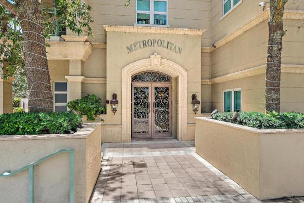 Metropolitan, 403 S Sapodilla Ave #110, West Palm Beach, Florida 33401, image 3