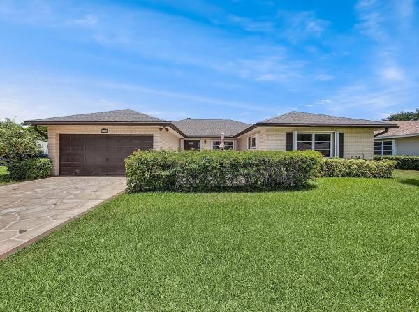 Pine Tree Village, 10936 Greentrail Dr, Boynton Beach, Florida 33436, image 1