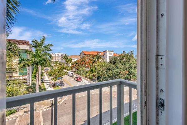 The Courtyards In CityPlace, 720 S Sapodilla Ave #303, West Palm Beach, Florida 33401, image 1