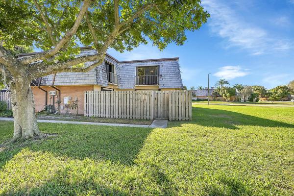 Lakewood Of Palm Springs, 128 Lake Arbor Dr, Palm Springs, Florida 33461, image 1