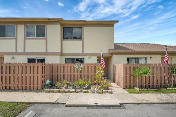 Country Squire Townhomes, 10700 NW 30th Pl #5, Sunrise, Florida 33322, image 1