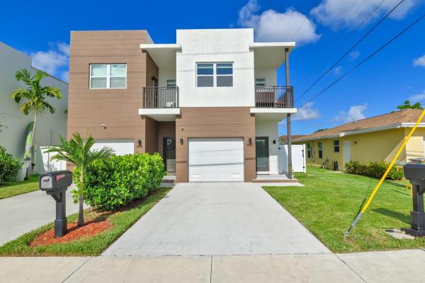 Collier City, 460 NW 27th Ave, Pompano Beach, Florida 33069, image 1