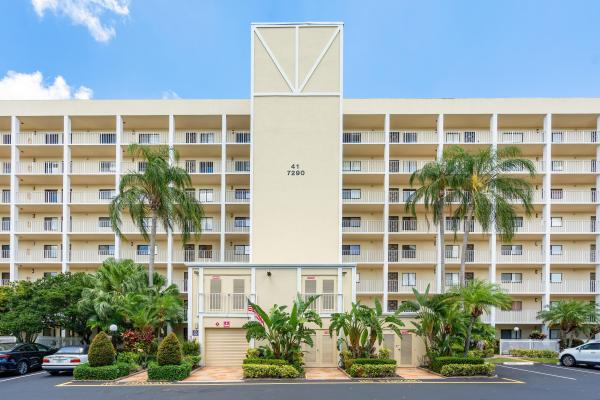 Huntington Lakes 5, 7290 Kinghurst Dr #607, Delray Beach, Florida 33446, image 1