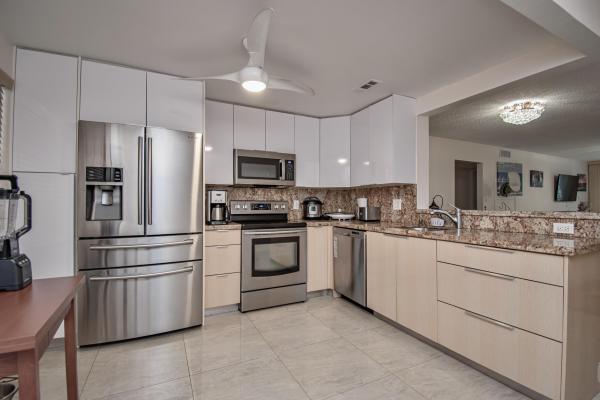 Lucaya Village, 2301 Lucaya Ln #M3, Coconut Creek, Florida 33066, image 1