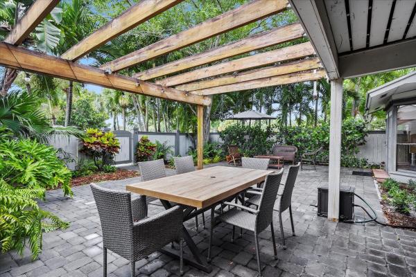 Bedford Mews At Wellington, 13399 Bedford Mews Ct, Wellington, Florida 33414, image 1
