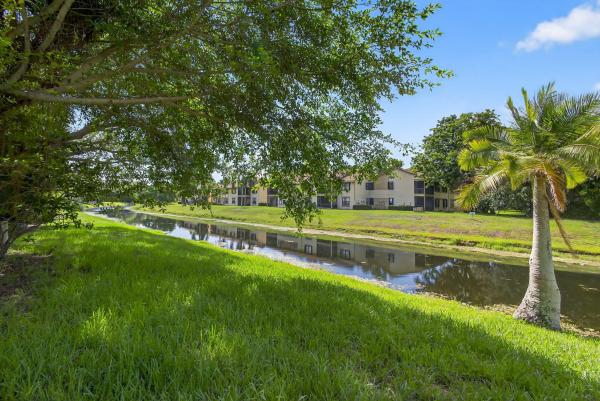 Georgian Courts, 13418 Georgian Ct, Wellington, Florida 33414, image 1