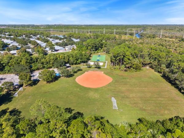 Bent Paddle, 624 NE Bent Paddle Ln, Port St. Lucie, Florida 34983, image 2