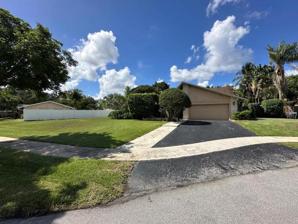 Jacaranda Lakes, 9070 NW 16th St, Plantation, Florida 33322, image 1
