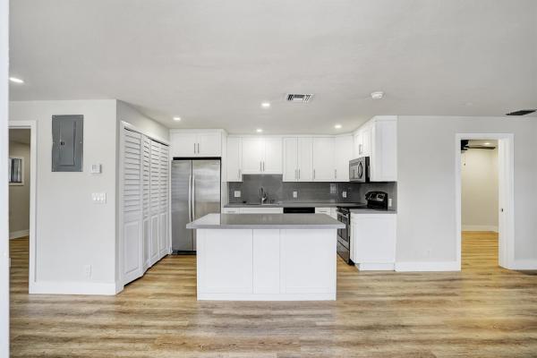 434 SW 9th St #B, Boca Raton, Florida 33432, image 1