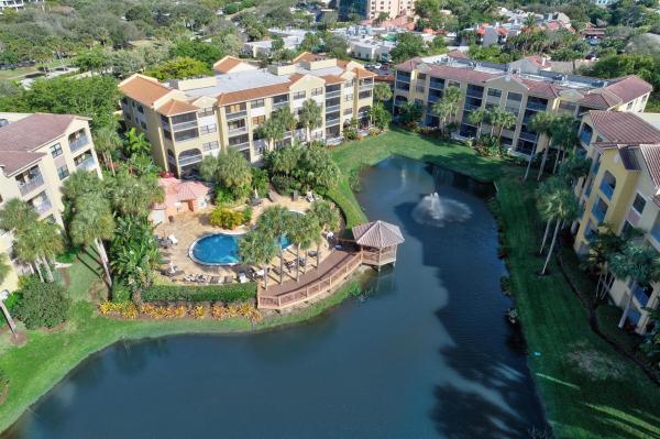Uno Lago, 700 Uno Lago Dr #202, Juno Beach, Florida 33408, image 1