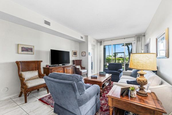 Crystal Pointe At Coral Lakes, 12480 Crystal Pointe Dr #102, Boynton Beach, Florida 33437, image 2