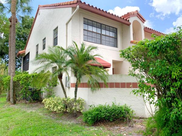 101 Liberty Ct, Deerfield Beach, Florida 33442, image 1