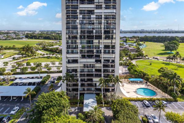 Lincoln Tower, 2400 Presidential Way #903, West Palm Beach, Florida 33401, image 1