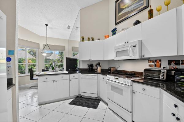 Cambridge At Wycliffe, 4553 Carlton Golf Dr, Lake Worth, Florida 33449, image 2