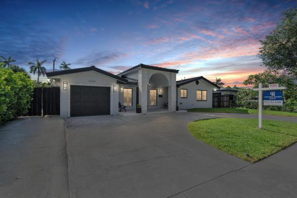 Mary Knoll, 5280 NE 19th Ave, Fort Lauderdale, Florida 33308, image 1