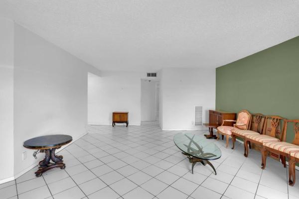 Camino Real Village, 5749 Camino Del Sol #404, Boca Raton, Florida 33433, image 2