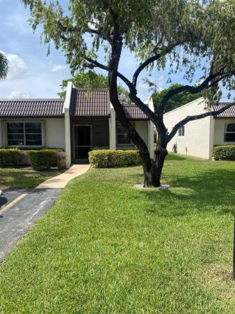Golden Lakes Village, 121 Lake Rebecca Dr, West Palm Beach, Florida 33411, image 1