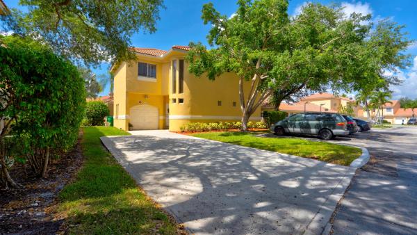 Portofino, 11373 Lakeview Dr, Coral Springs, Florida 33071, image 1