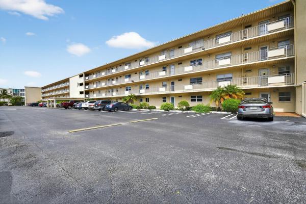 Village Royale Greenwood, 2615 NE 3rd 3150th Ct #3150, Boynton Beach, Florida 33435, image 1