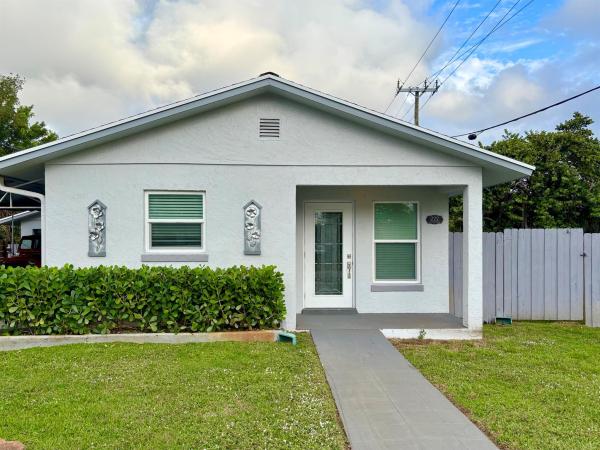 Boynton Beach No HOA, 222 SE 3rd St, Boynton Beach, Florida 33435, image 1