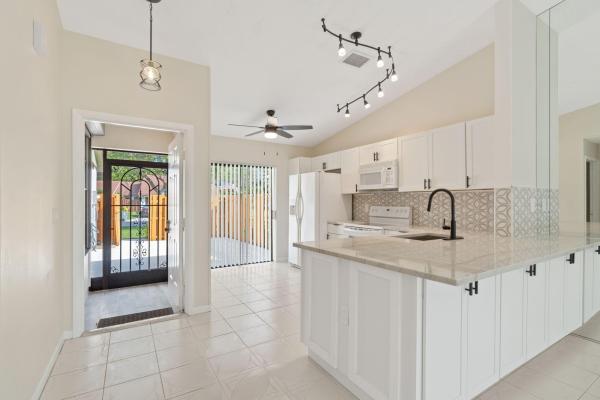 Oakwood Lakes, 3830 Cocoloba Ln, Boynton Beach, Florida 33436, image 1