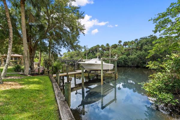 Riverdale Yacht Club Estates, 1400 Parkland Blvd, Fort Pierce, Florida 34982, image 2