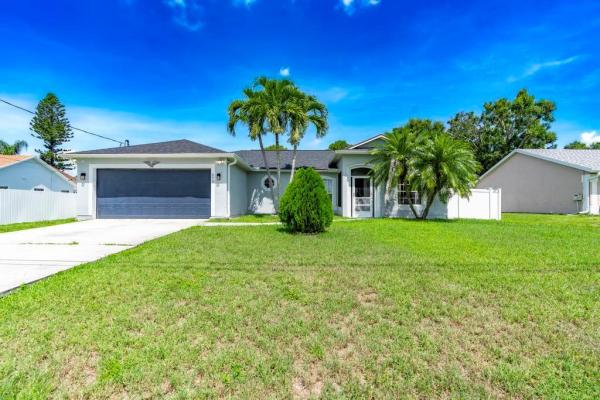 573 SW Cherryhill Rd, Port St. Lucie, Florida 34953, image 1