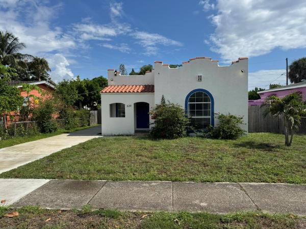 Pinewood Park, 639 38th St, West Palm Beach, Florida 33407, image 1