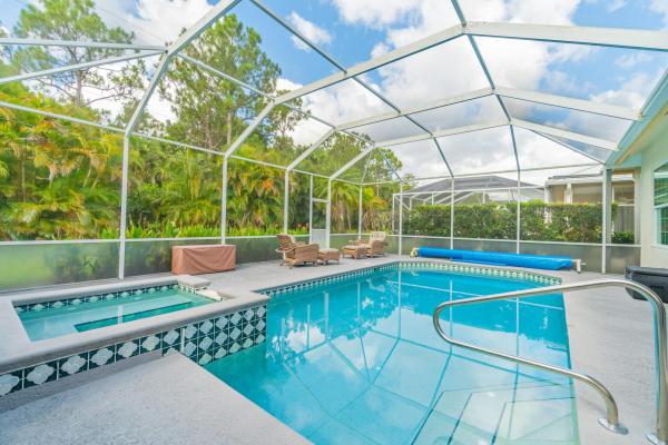 Meadowood Golf & Tennis Club, 9407 Poinciana Ct, Fort Pierce, Florida 34951, image 1