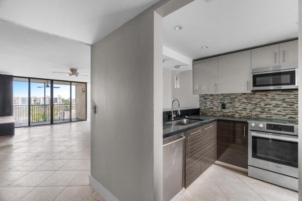 Boca Bayou, 17 Royal Palm Way #5030, Boca Raton, Florida 33432, image 1