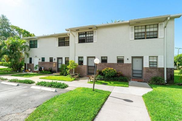 Georgetowne Place, 421 N Cypress Dr #15, Tequesta, Florida 33469, image 1