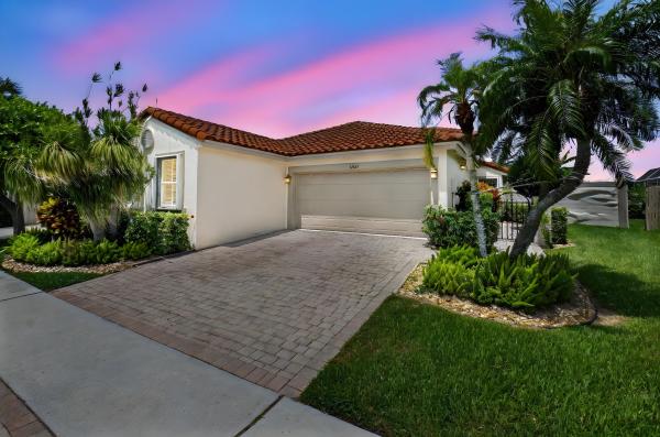 Wedgewood At The Cascades, 11543 Colonnade Dr, Boynton Beach, Florida 33437, image 1